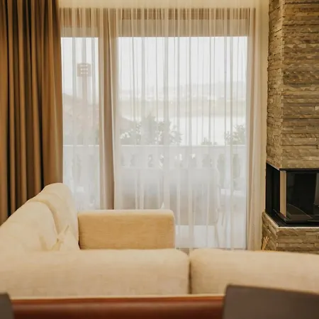 With Private Pool 别墅