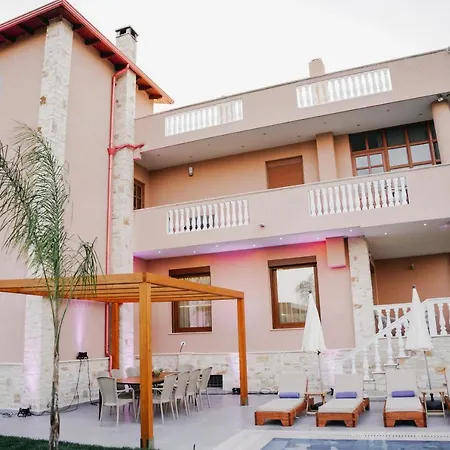 别墅 With Private Pool Durrës