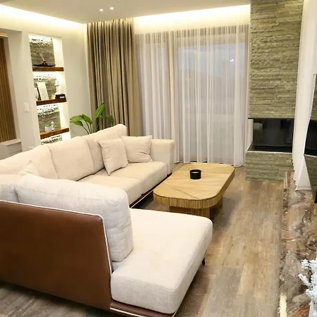 With Private Pool 别墅