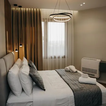 With Private Pool فيلة *