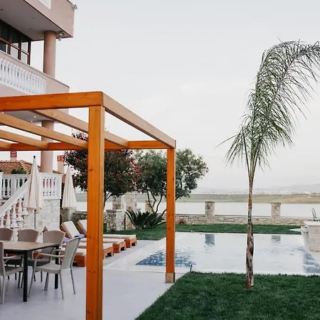 Villa With Private Pool Durres