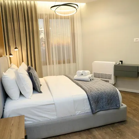 Villa With Private Pool Durres