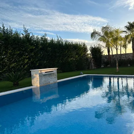 With Private Pool دراس