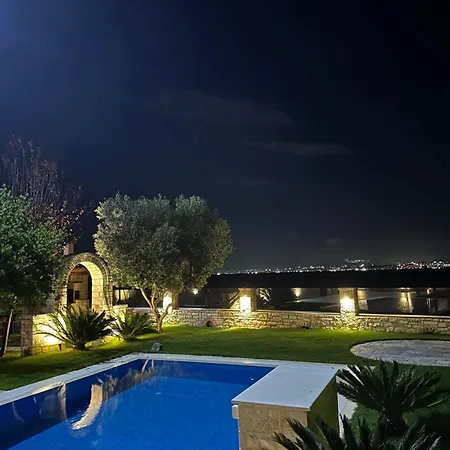 With Private Pool * دراس